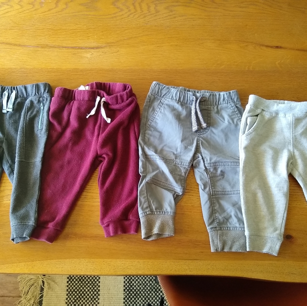 4 Pairs of Lounge / Sweatpants